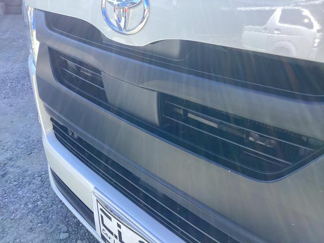 ハイエースバン スーパーＧＬ　ダークプライムＩＩ　６型　社外エアロ４点　アルパインＢＩＧＸ　両側パワースライドドア　ワンオーナー　ローダウン　社外ウインカーミラー　クリアランスソナー　トヨタセーフティセンス　オーバーフェンダー　ＬＥＤフォグランプ（19枚目）