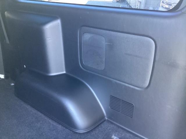 ハイエースバン スーパーＧＬ　ダークプライムＩＩ　６型　社外エアロ４点　アルパインＢＩＧＸ　両側パワースライドドア　ワンオーナー　ローダウン　社外ウインカーミラー　クリアランスソナー　トヨタセーフティセンス　オーバーフェンダー　ＬＥＤフォグランプ（59枚目）