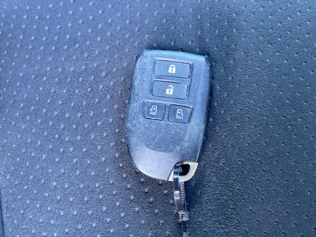 ハイエースバン スーパーＧＬ　ダークプライムＩＩ　６型　社外エアロ４点　アルパインＢＩＧＸ　両側パワースライドドア　ワンオーナー　ローダウン　社外ウインカーミラー　クリアランスソナー　トヨタセーフティセンス　オーバーフェンダー　ＬＥＤフォグランプ（61枚目）