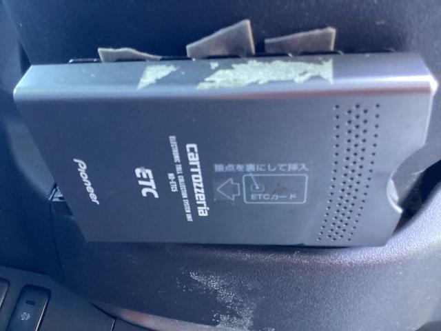 ハイエースバン ロングスーパーＧＬ　２型　新品タイミングベルト　ローダウン　社外フロントスポイラー　ルーフスポイラー　アルパインツイーター　バックカメラ　純正ＳＤナビ　ＥＴＣ　ダブルエアコン　レベライザー　１００Ｖ電源（20枚目）