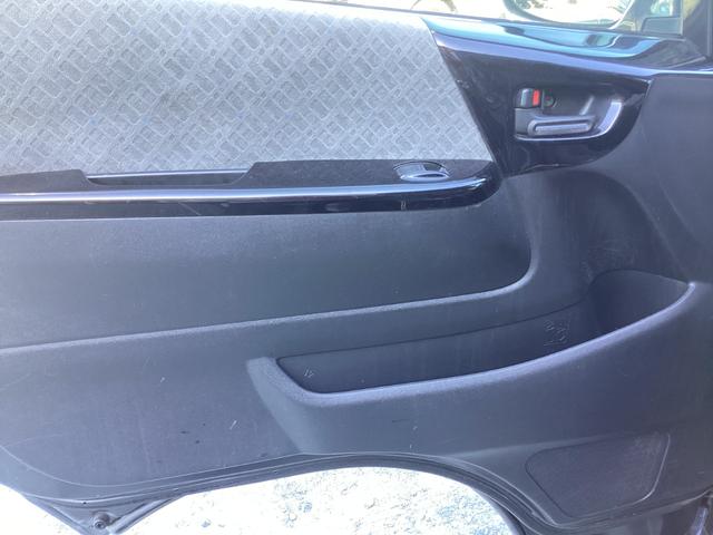 ハイエースバン ロングスーパーＧＬ　２型　新品タイミングベルト　ローダウン　社外フロントスポイラー　ルーフスポイラー　アルパインツイーター　バックカメラ　純正ＳＤナビ　ＥＴＣ　ダブルエアコン　レベライザー　１００Ｖ電源（32枚目）