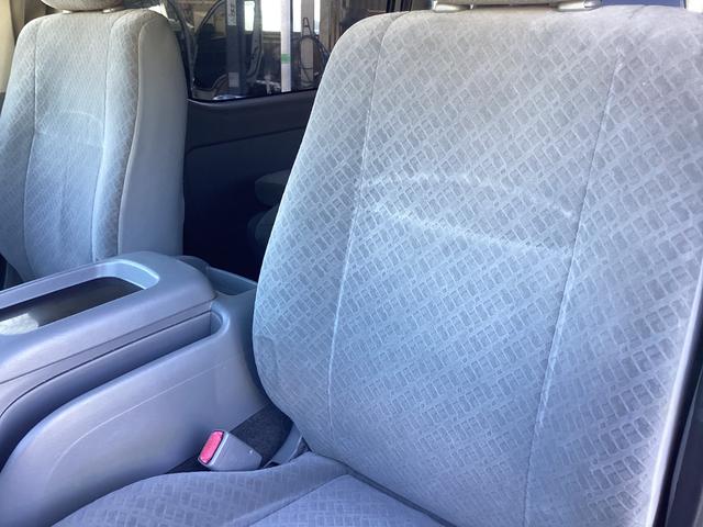 ハイエースバン ロングスーパーＧＬ　２型　新品タイミングベルト　ローダウン　社外フロントスポイラー　ルーフスポイラー　アルパインツイーター　バックカメラ　純正ＳＤナビ　ＥＴＣ　ダブルエアコン　レベライザー　１００Ｖ電源（34枚目）