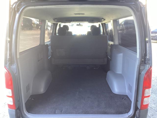ハイエースバン ロングスーパーＧＬ　２型　新品タイミングベルト　ローダウン　社外フロントスポイラー　ルーフスポイラー　アルパインツイーター　バックカメラ　純正ＳＤナビ　ＥＴＣ　ダブルエアコン　レベライザー　１００Ｖ電源（40枚目）