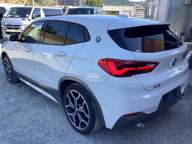 Ｘ２ ｘＤｒｉｖｅ　２０ｉ　ＭスポーツＸ　インテリジェンスセーフティ　パワーバックドア　アクティブクルーズコントロール　Ｍスポーツアルミホイール　クリアランスソナー　純正ＬＥＤプロジェクター　ステアリングスイッチ　ＬＥＤフォグランプ（3枚目）