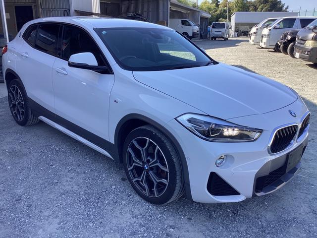 Ｘ２ ｘＤｒｉｖｅ　２０ｉ　ＭスポーツＸ　インテリジェンスセーフティ　パワーバックドア　アクティブクルーズコントロール　Ｍスポーツアルミホイール　クリアランスソナー　純正ＬＥＤプロジェクター　ステアリングスイッチ　ＬＥＤフォグランプ（7枚目）