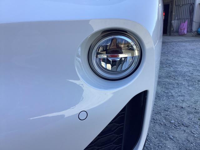 Ｘ２ ｘＤｒｉｖｅ　２０ｉ　ＭスポーツＸ　インテリジェンスセーフティ　パワーバックドア　アクティブクルーズコントロール　Ｍスポーツアルミホイール　クリアランスソナー　純正ＬＥＤプロジェクター　ステアリングスイッチ　ＬＥＤフォグランプ（13枚目）