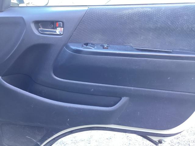 レジアスエースバン ロングスーパーＧＬ　４型後期　タイミングベルト交換渡し　純正ＬＥＤヘッドライト　プッシュスタート　リアスライドガラス小窓　ビルトインＥＴＣ　１００Ｖ電源　バックカメラ　ダブルエアコン　フルセグ視聴　イージークローザー（15枚目）