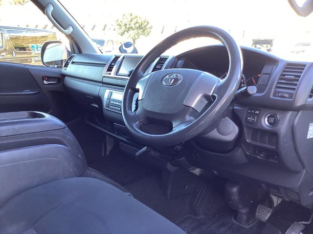 レジアスエースバン ロングスーパーＧＬ　４型後期　タイミングベルト交換渡し　純正ＬＥＤヘッドライト　プッシュスタート　リアスライドガラス小窓　ビルトインＥＴＣ　１００Ｖ電源　バックカメラ　ダブルエアコン　フルセグ視聴　イージークローザー（16枚目）