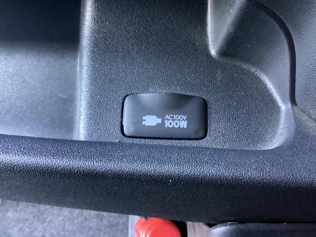 レジアスエースバン ロングスーパーＧＬ　４型後期　タイミングベルト交換渡し　純正ＬＥＤヘッドライト　プッシュスタート　リアスライドガラス小窓　ビルトインＥＴＣ　１００Ｖ電源　バックカメラ　ダブルエアコン　フルセグ視聴　イージークローザー（27枚目）