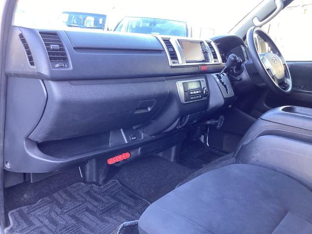 レジアスエースバン ロングスーパーＧＬ　４型後期　タイミングベルト交換渡し　純正ＬＥＤヘッドライト　プッシュスタート　リアスライドガラス小窓　ビルトインＥＴＣ　１００Ｖ電源　バックカメラ　ダブルエアコン　フルセグ視聴　イージークローザー（29枚目）