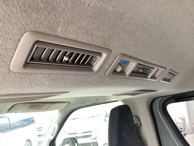 ハイエースバン ロングＤＸ　１型　アースカラーパッケージ仕様　ＴＲＤデイライト付きバンパーガード　４型フェイス　社外アルミホイール　新品フロア　リアスライドガラス小窓　ブラックグリル　新品シートカバー　純正ＳＤナビ（34枚目）