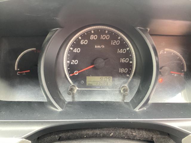 ハイエースバン ロングＤＸ　１型　アースカラーパッケージ仕様　ＴＲＤデイライト付きバンパーガード　４型フェイス　社外アルミホイール　新品フロア　リアスライドガラス小窓　ブラックグリル　新品シートカバー　純正ＳＤナビ（43枚目）