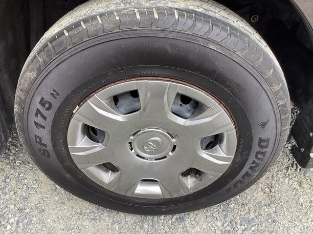 ハイエースバン スーパーＧＬ　５０ＴＨ　アニバーサリーリミテッド　５型　社外デイライト付きフロントスポイラー　両側パワースライドドア　トヨタセーフティセンス　カロッツェリアＳＤナビ　ドライブレコーダー　社外ウッドコンビハンドル　荷室ＣＦシート　助手席エアバック（16枚目）