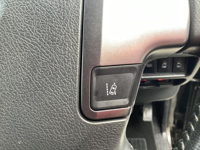 ハイエースバン スーパーＧＬ　５０ＴＨ　アニバーサリーリミテッド　５型　社外デイライト付きフロントスポイラー　両側パワースライドドア　トヨタセーフティセンス　カロッツェリアＳＤナビ　ドライブレコーダー　社外ウッドコンビハンドル　荷室ＣＦシート　助手席エアバック（25枚目）