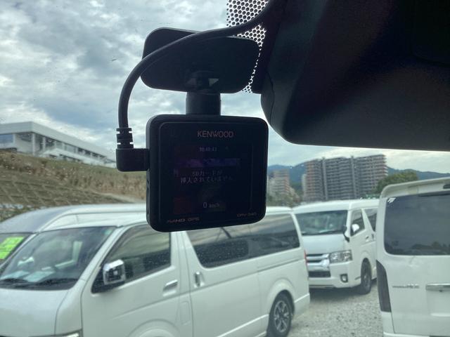 ハイエースバン スーパーＧＬ　５０ＴＨ　アニバーサリーリミテッド　５型　社外デイライト付きフロントスポイラー　両側パワースライドドア　トヨタセーフティセンス　カロッツェリアＳＤナビ　ドライブレコーダー　社外ウッドコンビハンドル　荷室ＣＦシート　助手席エアバック（34枚目）