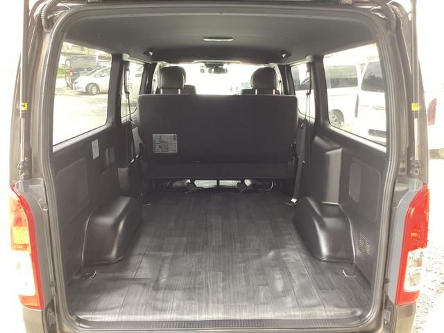 ハイエースバン スーパーＧＬ　５０ＴＨ　アニバーサリーリミテッド　５型　社外デイライト付きフロントスポイラー　両側パワースライドドア　トヨタセーフティセンス　カロッツェリアＳＤナビ　ドライブレコーダー　社外ウッドコンビハンドル　荷室ＣＦシート　助手席エアバック（44枚目）
