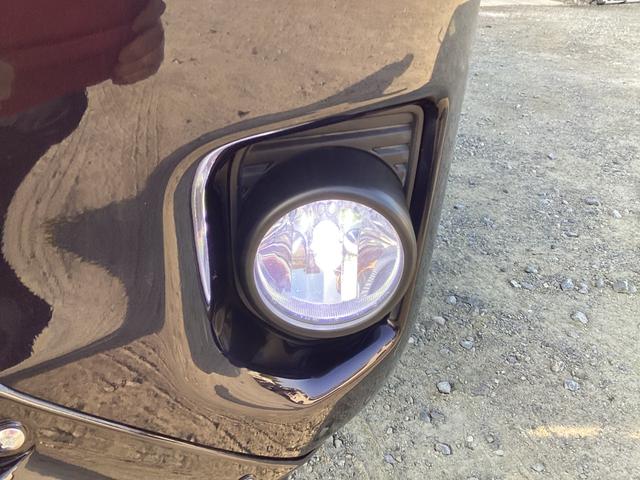 レジアスエースバン スーパーＧＬ　ダークプライム　４型　社外アルミホイール　バットフェイスボンネット　コートテクトガラス　ローダウン　ＬＥＤデイライト付きバンパーガード　フリップダウンモニター　社外テールランプ　ＬＥＤフォグランプ　ハンガーバー（13枚目）