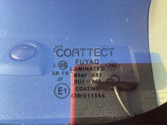 レジアスエースバン スーパーＧＬ　ダークプライム　４型　社外アルミホイール　バットフェイスボンネット　コートテクトガラス　ローダウン　ＬＥＤデイライト付きバンパーガード　フリップダウンモニター　社外テールランプ　ＬＥＤフォグランプ　ハンガーバー（14枚目）