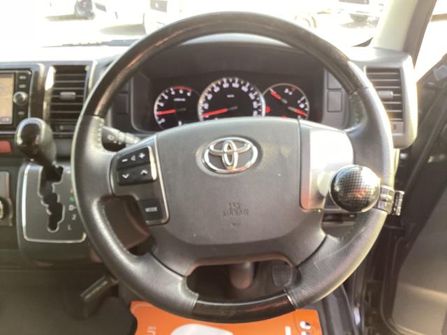 レジアスエースバン スーパーＧＬ　ダークプライム　４型　社外アルミホイール　バットフェイスボンネット　コートテクトガラス　ローダウン　ＬＥＤデイライト付きバンパーガード　フリップダウンモニター　社外テールランプ　ＬＥＤフォグランプ　ハンガーバー（25枚目）