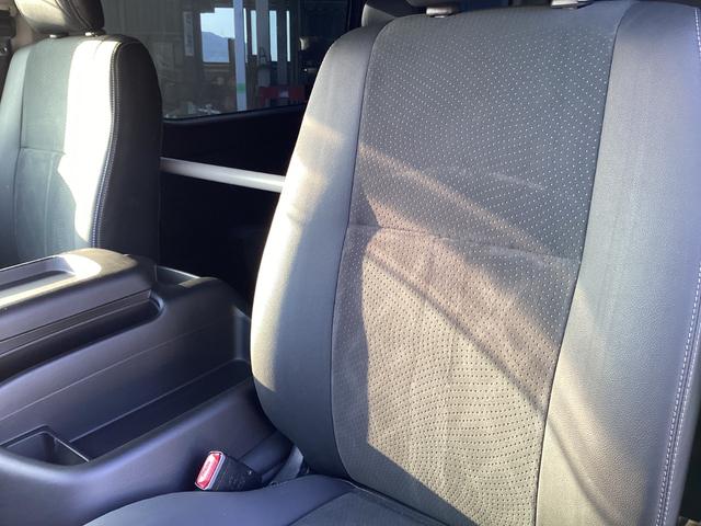 レジアスエースバン スーパーＧＬ　ダークプライム　４型　社外アルミホイール　バットフェイスボンネット　コートテクトガラス　ローダウン　ＬＥＤデイライト付きバンパーガード　フリップダウンモニター　社外テールランプ　ＬＥＤフォグランプ　ハンガーバー（38枚目）