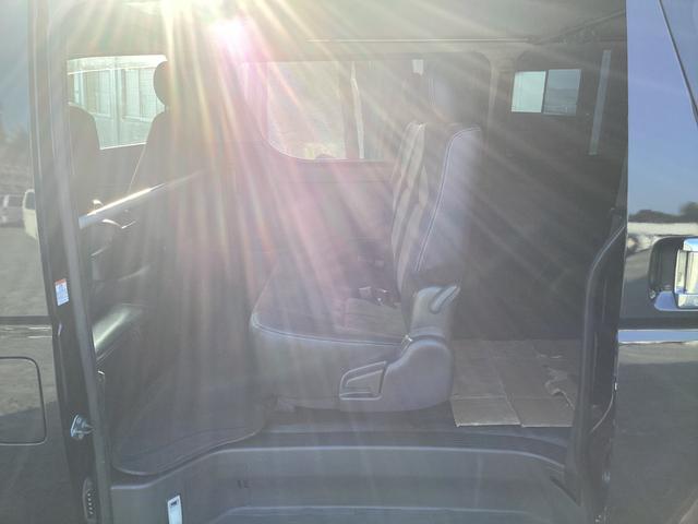 レジアスエースバン スーパーＧＬ　ダークプライム　４型　社外アルミホイール　バットフェイスボンネット　コートテクトガラス　ローダウン　ＬＥＤデイライト付きバンパーガード　フリップダウンモニター　社外テールランプ　ＬＥＤフォグランプ　ハンガーバー（39枚目）