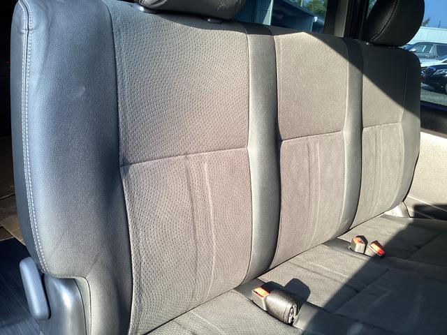 レジアスエースバン スーパーＧＬ　ダークプライム　４型　社外アルミホイール　バットフェイスボンネット　コートテクトガラス　ローダウン　ＬＥＤデイライト付きバンパーガード　フリップダウンモニター　社外テールランプ　ＬＥＤフォグランプ　ハンガーバー（46枚目）