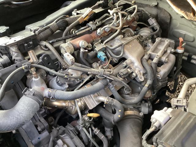 レジアスエースバン スーパーＧＬ　ダークプライム　４型　社外アルミホイール　バットフェイスボンネット　コートテクトガラス　ローダウン　ＬＥＤデイライト付きバンパーガード　フリップダウンモニター　社外テールランプ　ＬＥＤフォグランプ　ハンガーバー（56枚目）