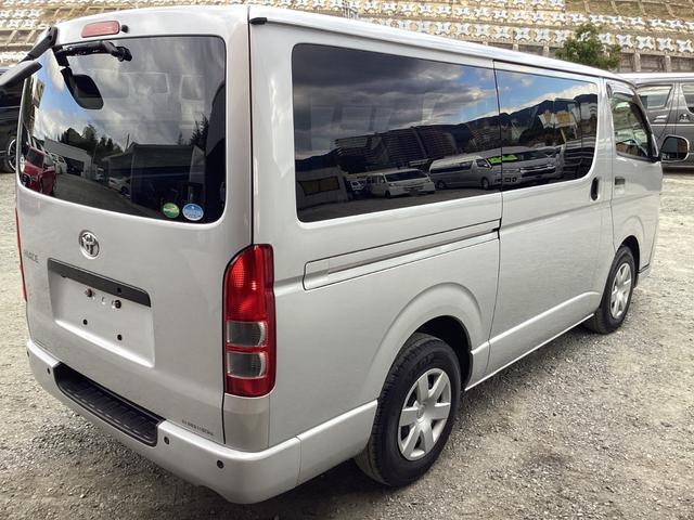 ハイエースバン ロングＤＸ　６型　ＧＬパッケージ仕様　クリアランスソナー　トヨタセーフティセンス　リアスライドガラス小窓　ドライブレコーダー　カロッツェリアＳＤナビ　純正セキュリティ　内張レザー変更　ビルトインＥＴＣ　キーレス（5枚目）