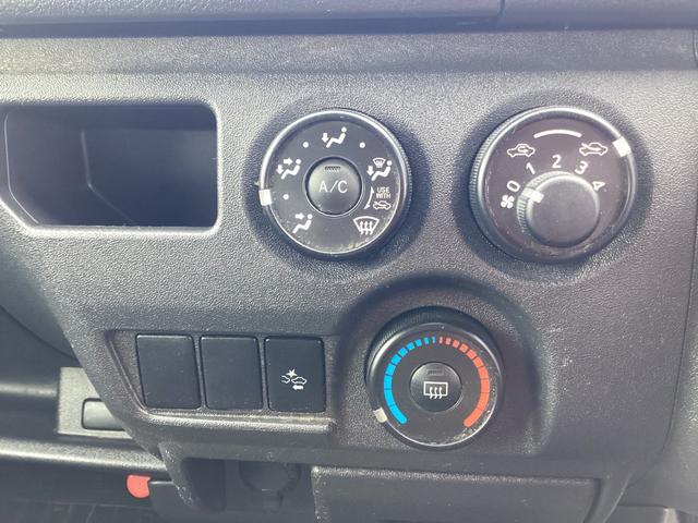 ハイエースバン ロングＤＸ　６型　ＧＬパッケージ仕様　クリアランスソナー　トヨタセーフティセンス　リアスライドガラス小窓　ドライブレコーダー　カロッツェリアＳＤナビ　純正セキュリティ　内張レザー変更　ビルトインＥＴＣ　キーレス（29枚目）