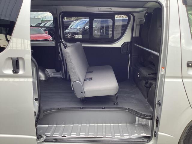 ハイエースバン ロングＤＸ　６型　ＧＬパッケージ仕様　クリアランスソナー　トヨタセーフティセンス　リアスライドガラス小窓　ドライブレコーダー　カロッツェリアＳＤナビ　純正セキュリティ　内張レザー変更　ビルトインＥＴＣ　キーレス（39枚目）