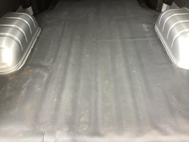 ハイエースバン ロングＤＸ　６型　ＧＬパッケージ仕様　クリアランスソナー　トヨタセーフティセンス　リアスライドガラス小窓　ドライブレコーダー　カロッツェリアＳＤナビ　純正セキュリティ　内張レザー変更　ビルトインＥＴＣ　キーレス（45枚目）