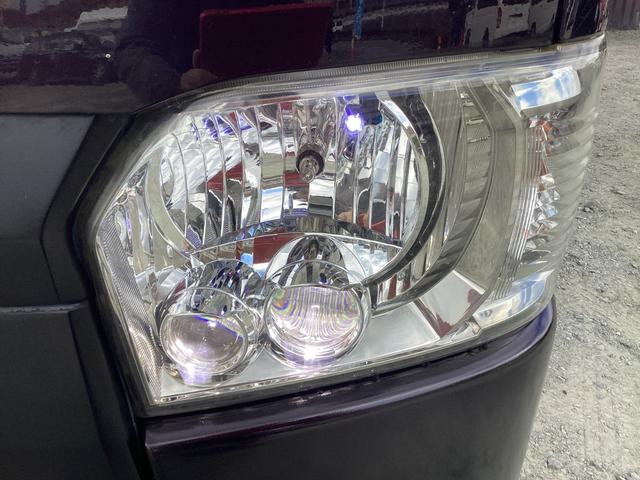ハイエースバン スーパーＧＬ　ダークプライム　４型後期　社外アルミホイール　ＬＥＤイエローフォグランプ　ビルトインＥＴＣ２．０　リアスライドガラス小窓　タイミングベルト交換済み　純正ＬＥＤヘッドライト　プッシュスタート　１００Ｖ電源（11枚目）