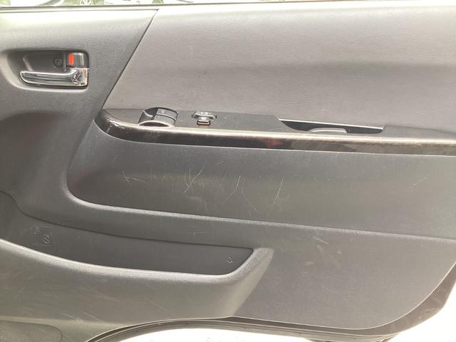 ハイエースバン スーパーＧＬ　ダークプライム　４型後期　社外アルミホイール　ＬＥＤイエローフォグランプ　ビルトインＥＴＣ２．０　リアスライドガラス小窓　タイミングベルト交換済み　純正ＬＥＤヘッドライト　プッシュスタート　１００Ｖ電源（15枚目）