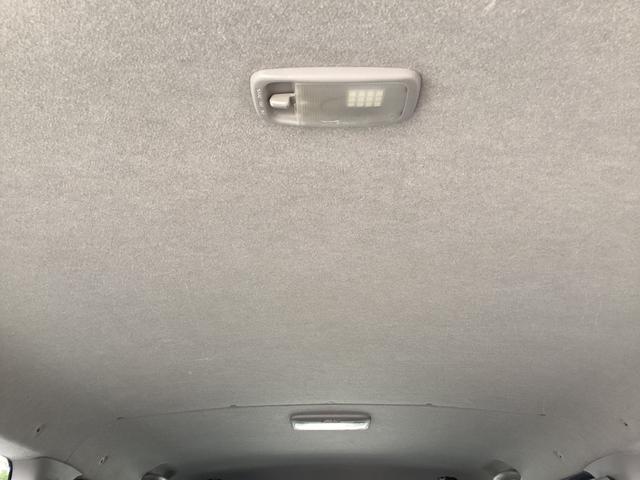 ハイエースバン スーパーＧＬ　ダークプライム　４型後期　社外アルミホイール　ＬＥＤイエローフォグランプ　ビルトインＥＴＣ２．０　リアスライドガラス小窓　タイミングベルト交換済み　純正ＬＥＤヘッドライト　プッシュスタート　１００Ｖ電源（39枚目）