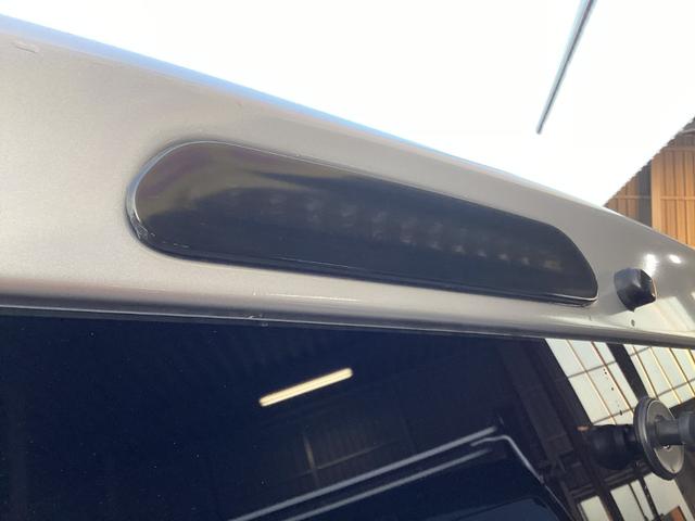 ハイエースバン ロングＤＸ　ＧＬパッケージ　６型後期　デジタルインナーミラー型ドラレコ前後　ワンオーナー　フロアパネル　トヨタセーフティセンス　内張レザー変更　ビルトインＥＴＣ　バックカメラ　純正セキュリティ　ブラックグリル　キーレス（9枚目）