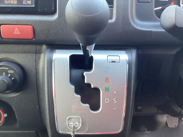 ハイエースバン ロングＤＸ　ＧＬパッケージ　６型後期　デジタルインナーミラー型ドラレコ前後　ワンオーナー　フロアパネル　トヨタセーフティセンス　内張レザー変更　ビルトインＥＴＣ　バックカメラ　純正セキュリティ　ブラックグリル　キーレス（28枚目）