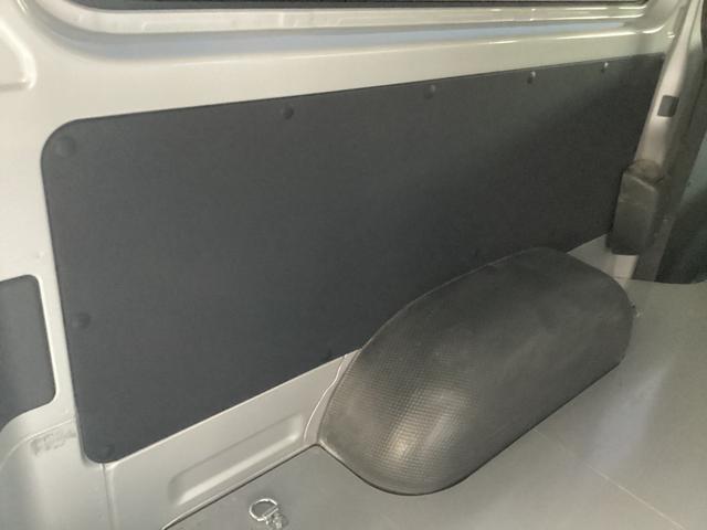 ハイエースバン ロングＤＸ　ＧＬパッケージ　６型後期　デジタルインナーミラー型ドラレコ前後　ワンオーナー　フロアパネル　トヨタセーフティセンス　内張レザー変更　ビルトインＥＴＣ　バックカメラ　純正セキュリティ　ブラックグリル　キーレス（45枚目）