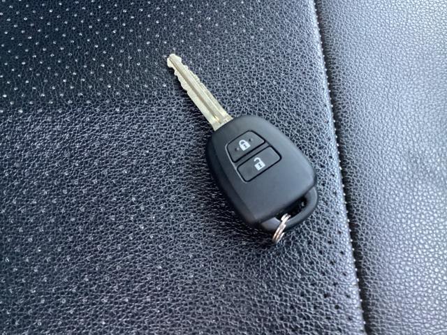 ハイエースバン ロングＤＸ　ＧＬパッケージ　６型後期　デジタルインナーミラー型ドラレコ前後　ワンオーナー　フロアパネル　トヨタセーフティセンス　内張レザー変更　ビルトインＥＴＣ　バックカメラ　純正セキュリティ　ブラックグリル　キーレス（48枚目）