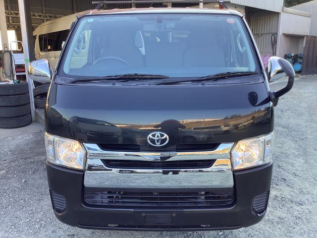 レジアスエースバン ロングＤＸ　４型　ワンオーナー　ＧＬパッケージ仕様　ミラー型バックモニター　ルーフキャリア　リアスライドガラス小窓　助手席エアバック　１００Ｖ電源　ビルトインＥＴＣ　内張レザー変更　ストラーダＨＤＤナビ　キーレス（8枚目）