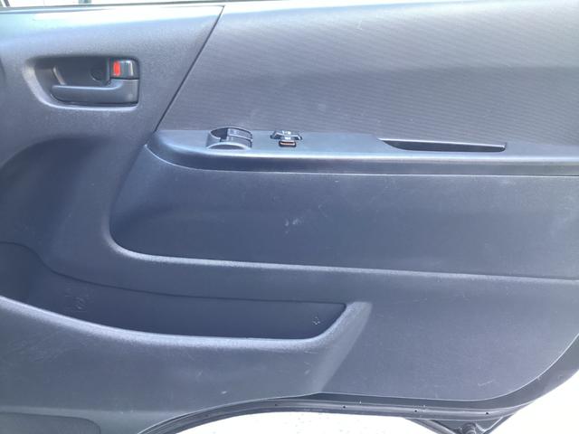 レジアスエースバン ロングＤＸ　４型　ワンオーナー　ＧＬパッケージ仕様　ミラー型バックモニター　ルーフキャリア　リアスライドガラス小窓　助手席エアバック　１００Ｖ電源　ビルトインＥＴＣ　内張レザー変更　ストラーダＨＤＤナビ　キーレス（16枚目）