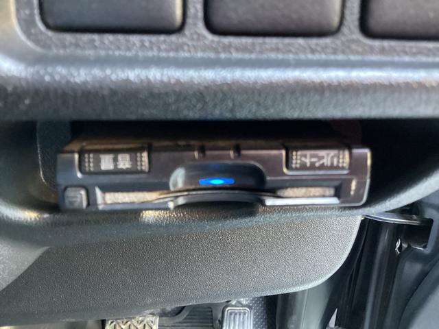 レジアスエースバン ロングＤＸ　４型　ワンオーナー　ＧＬパッケージ仕様　ミラー型バックモニター　ルーフキャリア　リアスライドガラス小窓　助手席エアバック　１００Ｖ電源　ビルトインＥＴＣ　内張レザー変更　ストラーダＨＤＤナビ　キーレス（20枚目）