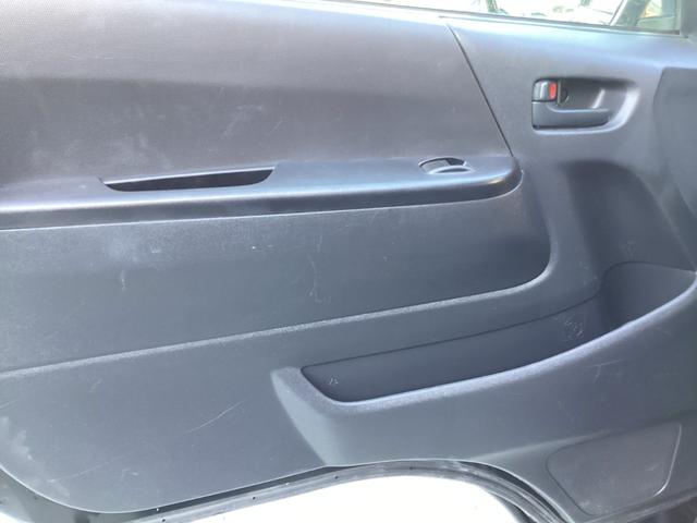 レジアスエースバン ロングＤＸ　４型　ワンオーナー　ＧＬパッケージ仕様　ミラー型バックモニター　ルーフキャリア　リアスライドガラス小窓　助手席エアバック　１００Ｖ電源　ビルトインＥＴＣ　内張レザー変更　ストラーダＨＤＤナビ　キーレス（32枚目）