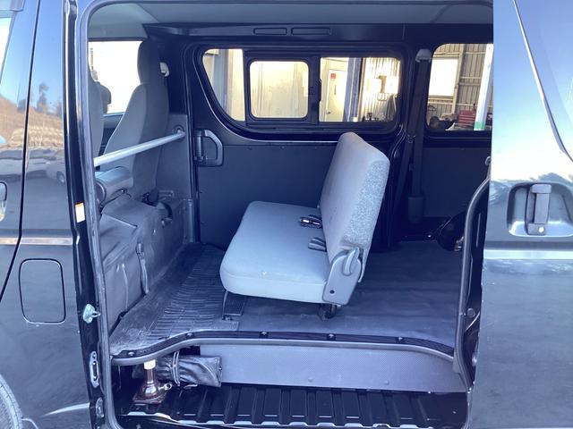 レジアスエースバン ロングＤＸ　４型　ワンオーナー　ＧＬパッケージ仕様　ミラー型バックモニター　ルーフキャリア　リアスライドガラス小窓　助手席エアバック　１００Ｖ電源　ビルトインＥＴＣ　内張レザー変更　ストラーダＨＤＤナビ　キーレス（35枚目）