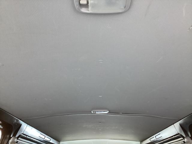 レジアスエースバン ロングＤＸ　４型　ワンオーナー　ＧＬパッケージ仕様　ミラー型バックモニター　ルーフキャリア　リアスライドガラス小窓　助手席エアバック　１００Ｖ電源　ビルトインＥＴＣ　内張レザー変更　ストラーダＨＤＤナビ　キーレス（40枚目）