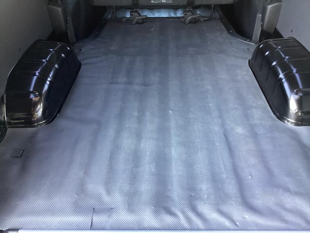 レジアスエースバン ロングＤＸ　４型　ワンオーナー　ＧＬパッケージ仕様　ミラー型バックモニター　ルーフキャリア　リアスライドガラス小窓　助手席エアバック　１００Ｖ電源　ビルトインＥＴＣ　内張レザー変更　ストラーダＨＤＤナビ　キーレス（43枚目）