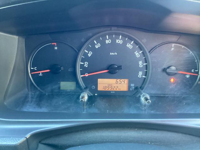 レジアスエースバン ロングＤＸ　４型　ワンオーナー　ＧＬパッケージ仕様　ミラー型バックモニター　ルーフキャリア　リアスライドガラス小窓　助手席エアバック　１００Ｖ電源　ビルトインＥＴＣ　内張レザー変更　ストラーダＨＤＤナビ　キーレス（45枚目）