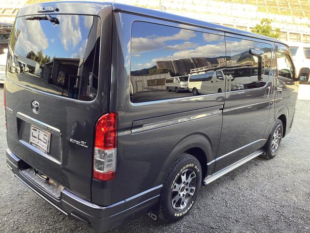 ハイエースバン スーパーGL ダークプライムII 6型 TRDエアロ4点 アルパインBIGXフローティングナビ TRDスポーツシート パノラミックビュー クリアランスソナー トヨタセーフティセンス ベッドキット ドライブレコーダー前後(5枚目)