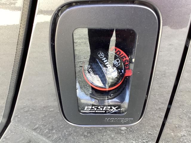 ハイエースバン スーパーGL ダークプライムII 6型 TRDエアロ4点 アルパインBIGXフローティングナビ TRDスポーツシート パノラミックビュー クリアランスソナー トヨタセーフティセンス ベッドキット ドライブレコーダー前後(15枚目)