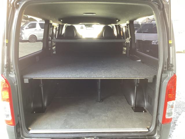 ハイエースバン スーパーGL ダークプライムII 6型 TRDエアロ4点 アルパインBIGXフローティングナビ TRDスポーツシート パノラミックビュー クリアランスソナー トヨタセーフティセンス ベッドキット ドライブレコーダー前後(52枚目)