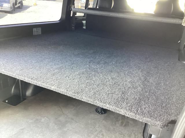 ハイエースバン スーパーGL ダークプライムII 6型 TRDエアロ4点 アルパインBIGXフローティングナビ TRDスポーツシート パノラミックビュー クリアランスソナー トヨタセーフティセンス ベッドキット ドライブレコーダー前後(53枚目)